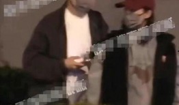 两个狗仔爆料视频播放,明星幕后花絮大曝光！